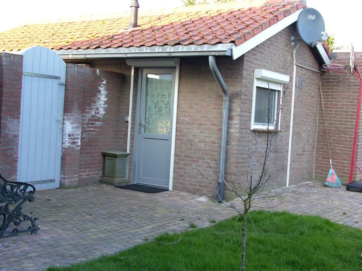 Bed and Breakfast Slapen Bij De Zeeuwse Lala IJzendijke Екстер'єр фото