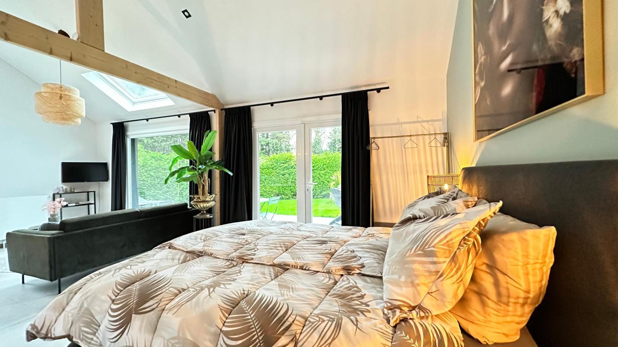 Bed and Breakfast Slapen Bij De Zeeuwse Lala IJzendijke Екстер'єр фото